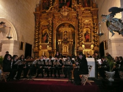 Entrevista con… ANTOÑI PÉREZ, directora de  la Escuela y Banda de Música de Luque